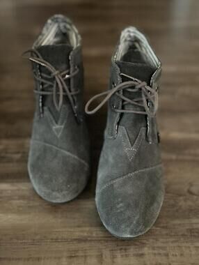 Toms Grey Suede Heeled Boot Wedges for Women, Lace Up, Size 12